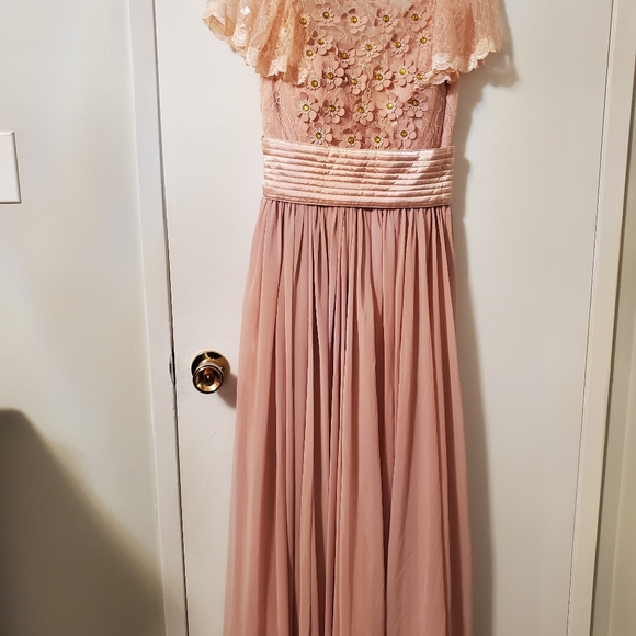 Prom dress - Picture 1 of 2